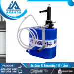 ACEITERA MANUAL DE 12L CON MANIVELA YAMAGUCHI 106